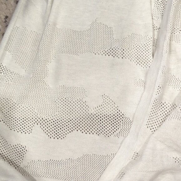 Lululemon Find Your Light Wrap Heathered Light Ivory - Picture 8 of 11